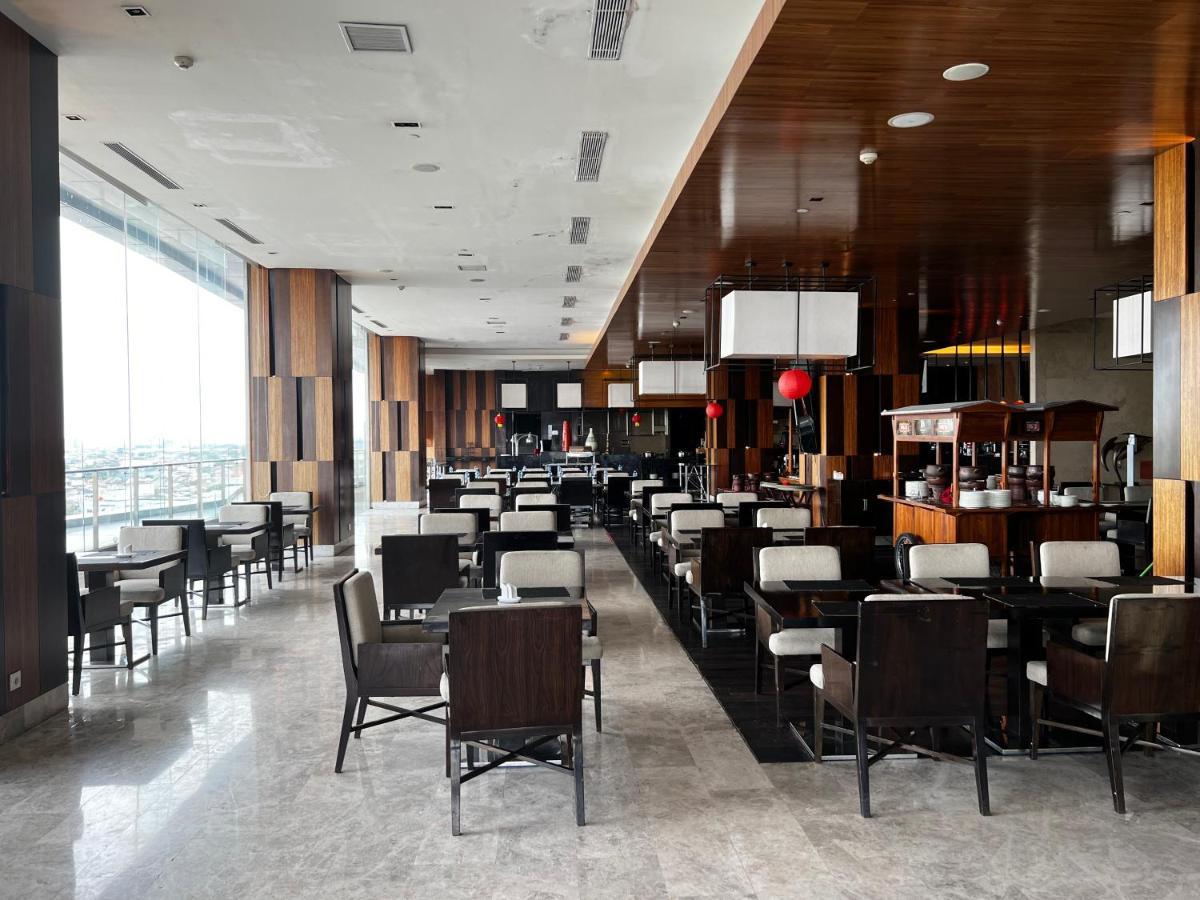 Po Hotel Semarang Bagian luar foto