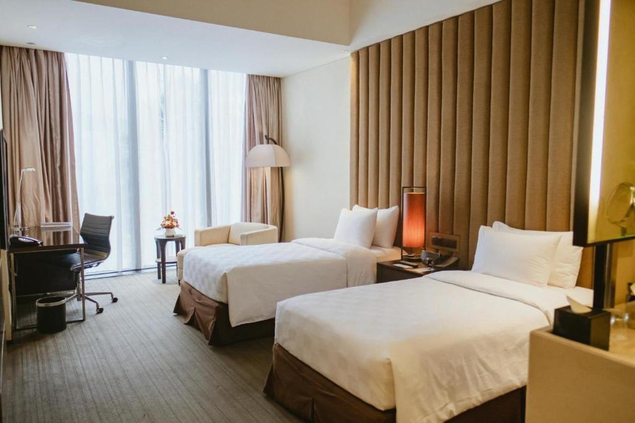 Po Hotel Semarang Bagian luar foto