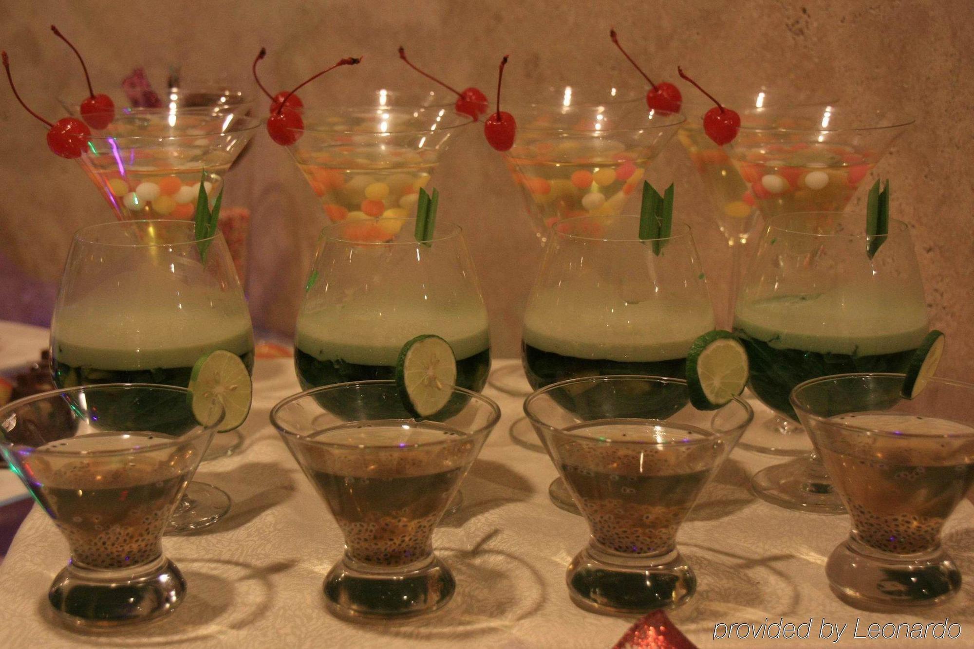 Po Hotel Semarang Bagian luar foto