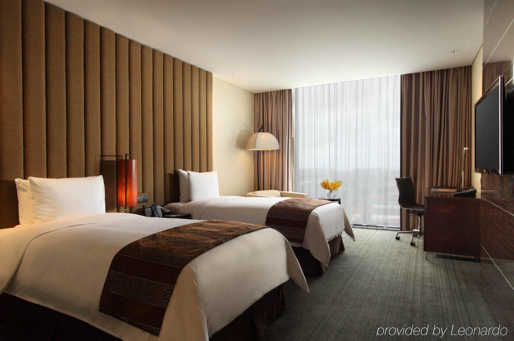 Po Hotel Semarang Bagian luar foto