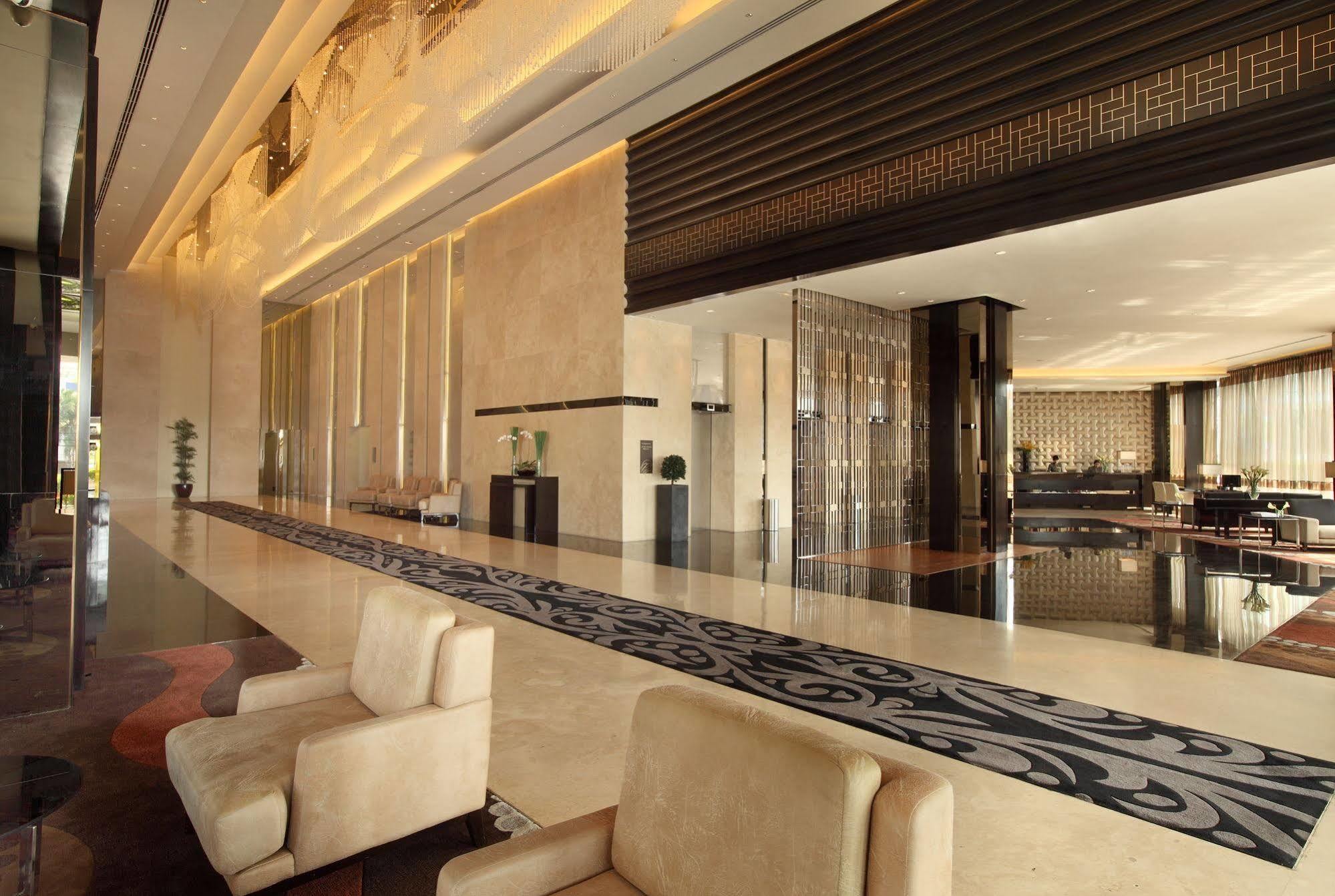 Po Hotel Semarang Bagian luar foto